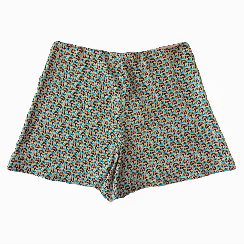 NWT ALICE + OLIVIA Floral Pattern Mini Shorts with Back Zip Closure‎